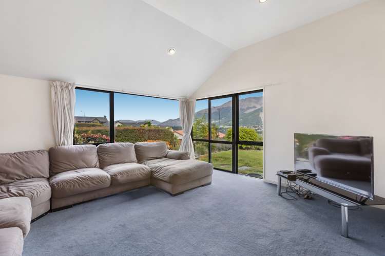 8 Elizabeth Place Kelvin Heights_21