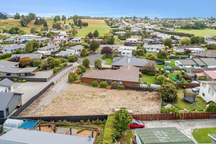 4 Robina Place_5