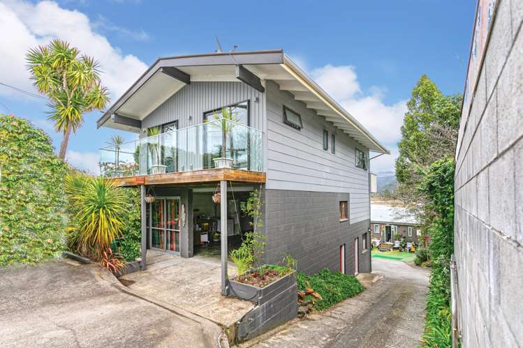 20 Daphne Road Tairua_1