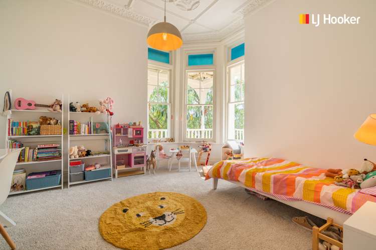 47 Easther Crescent Kew_13