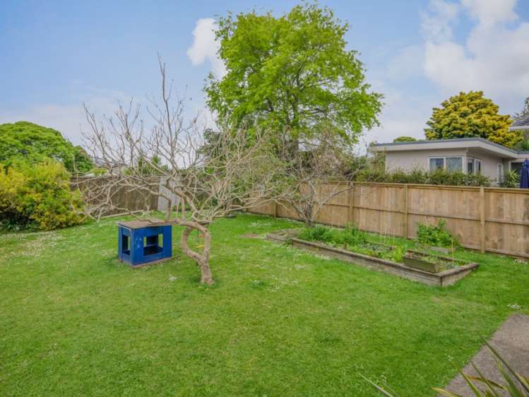 66 Stottholm Road Titirangi_13