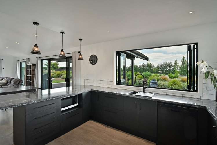 137 Kereru Road Maraekakaho_5