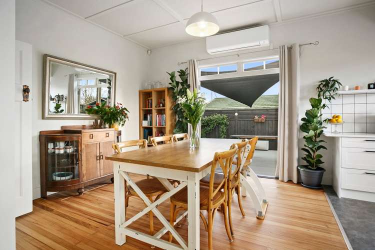 56a Houchens Road Glenview_8