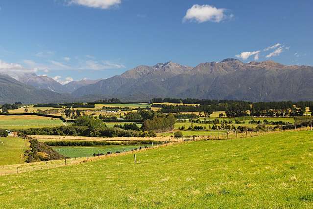 Uninterrupted Mountain Views