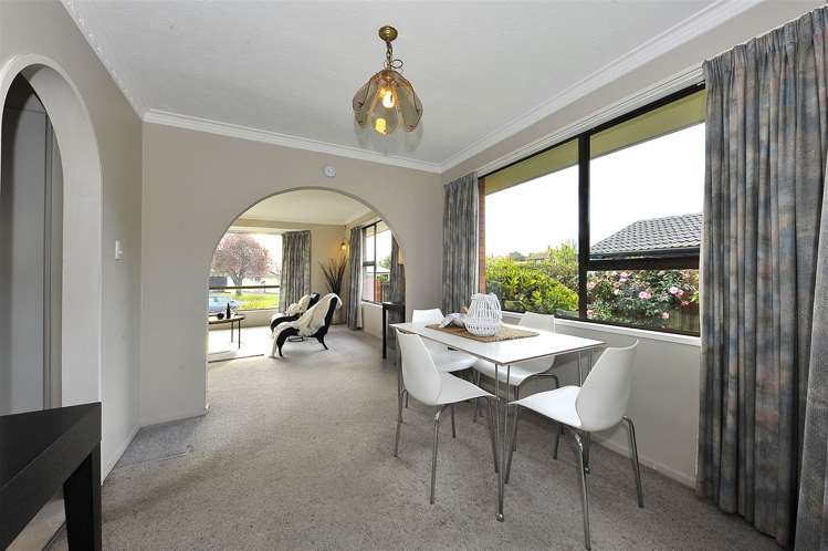 2/2 Kingham Place Avonhead_6