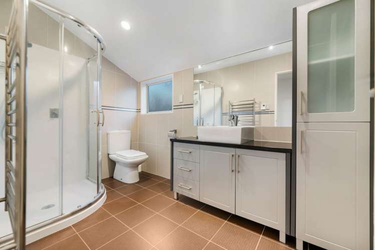 13b Hayr Road Three Kings_20