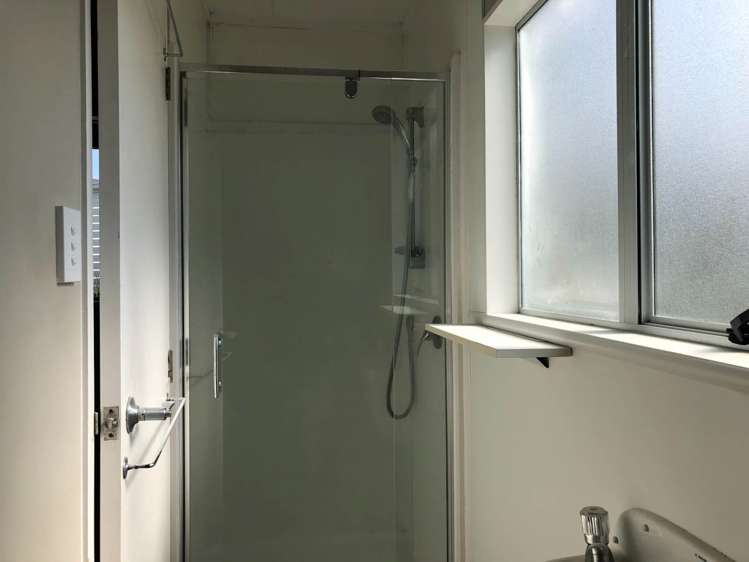 9 Sunray Avenue Titirangi_10