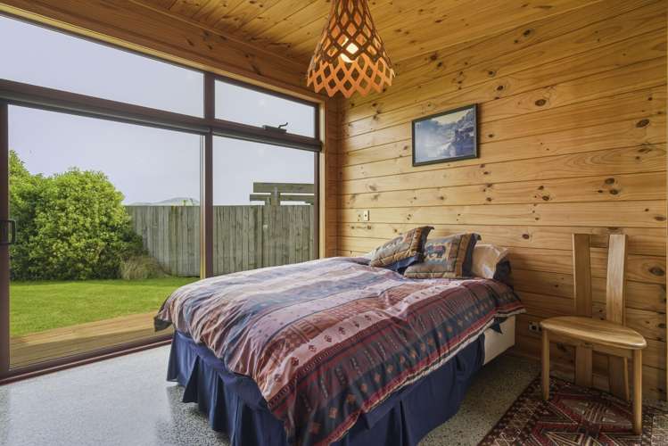 1241 Coast Road Karitane_11