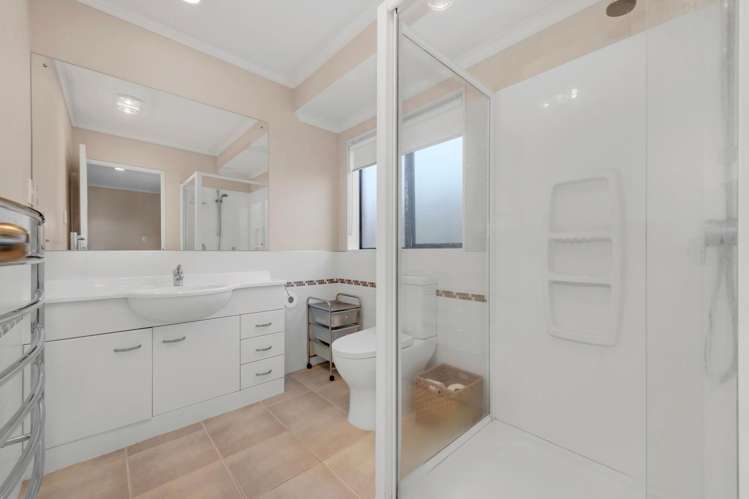 35 Fergy Crescent Wattle Downs_10