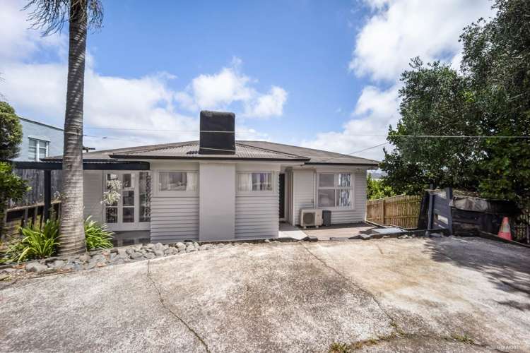 160 Glengarry Road Glen Eden_11