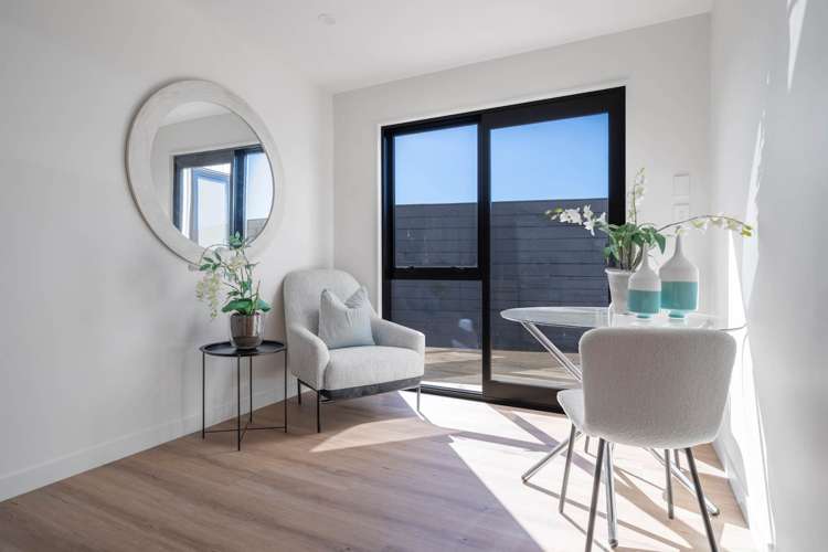 33e Saint Peters Street Northcote_15