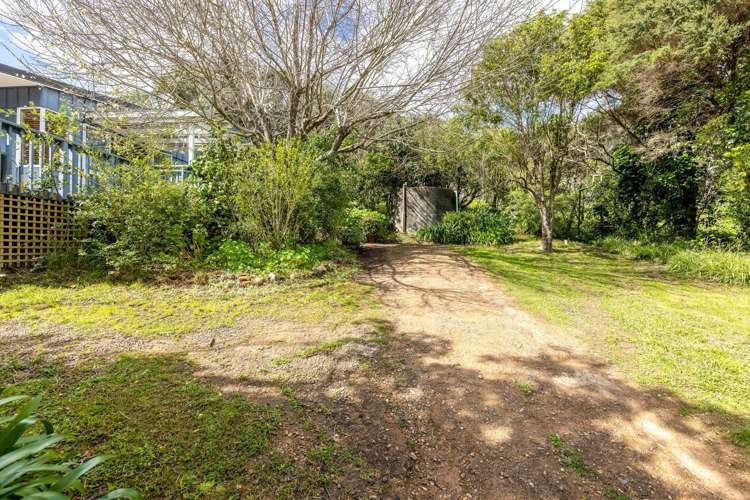 31 Putiki Road Ostend_22