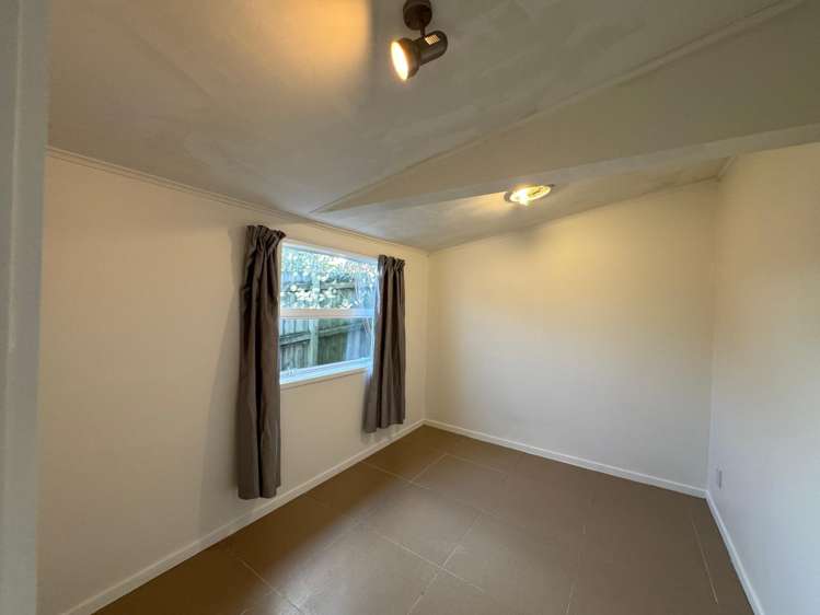 39 Kay Drive Blockhouse Bay_14