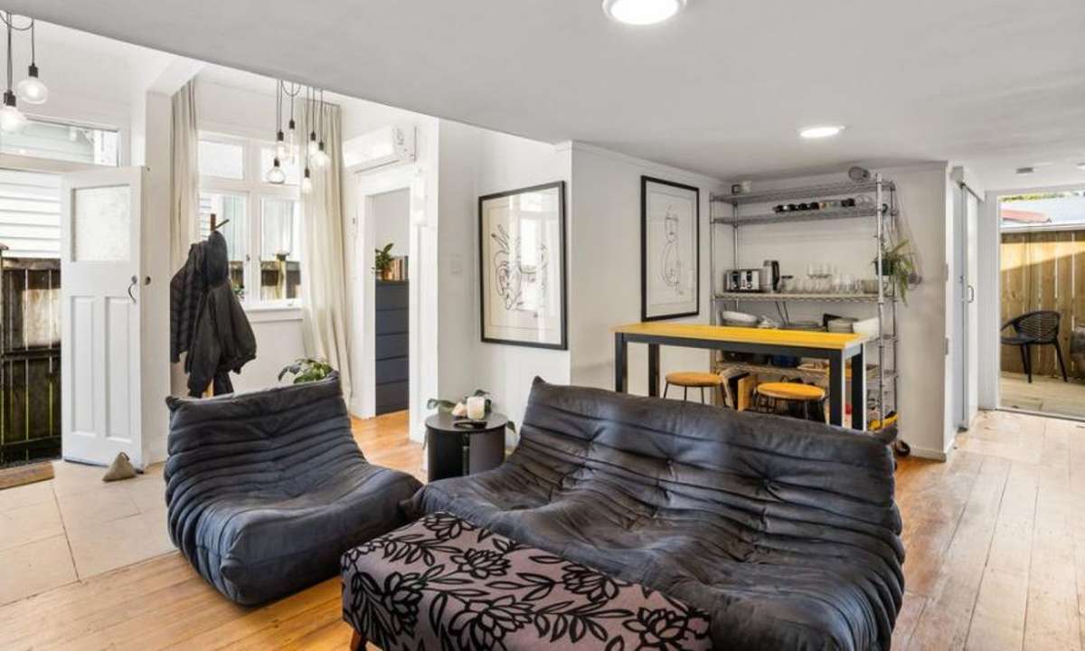 1D Calgary Street_1