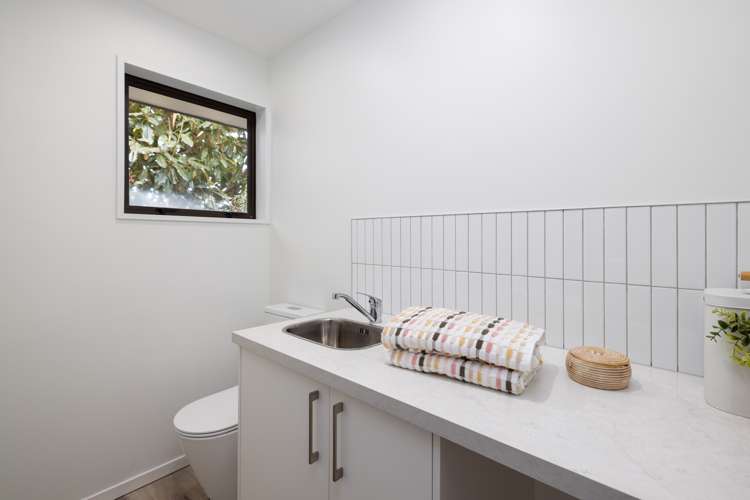 40a Regency Crescent Redwood_15