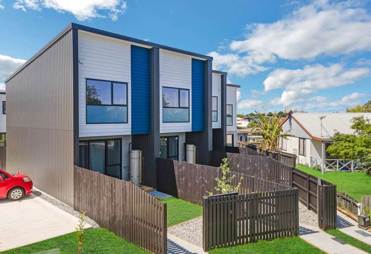 22/17 Barneys Farm Road Clendon Park_15