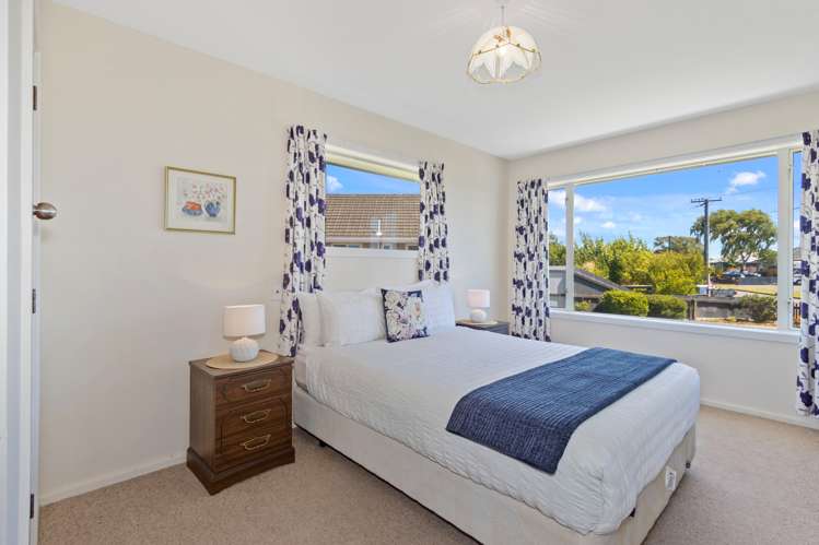 16 Wimborne Crescent Aranui_11