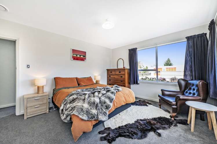 24 North Terrace Darfield_19