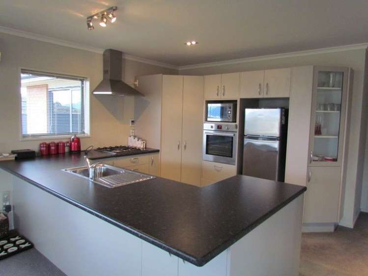 32 Cunaris Way Te Anau_6