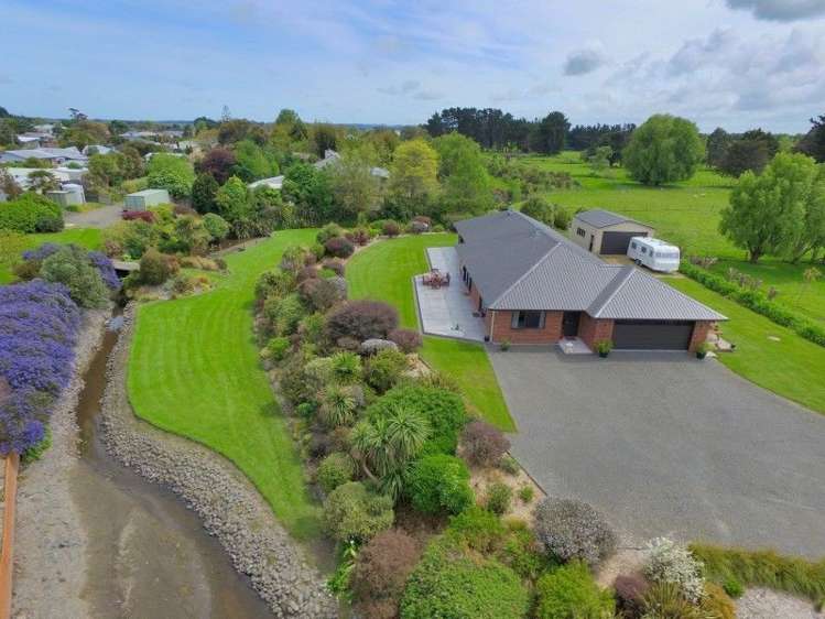 17 Cemetery Road Sanson_31