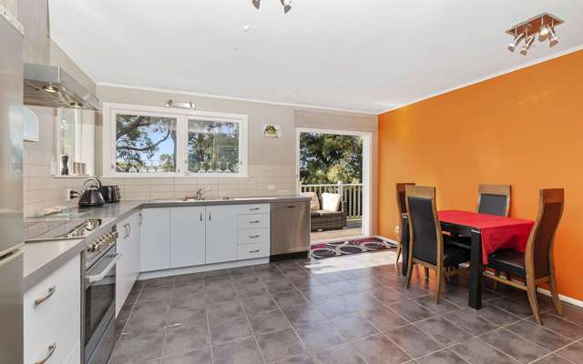 128 Tiroroa Avenue Te Atatu South_3