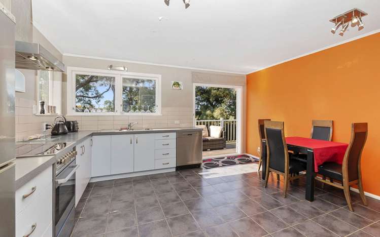 128 Tiroroa Avenue Te Atatu South_2