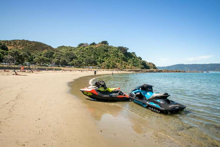 495 Karaka Bay Road Karaka Bays_35