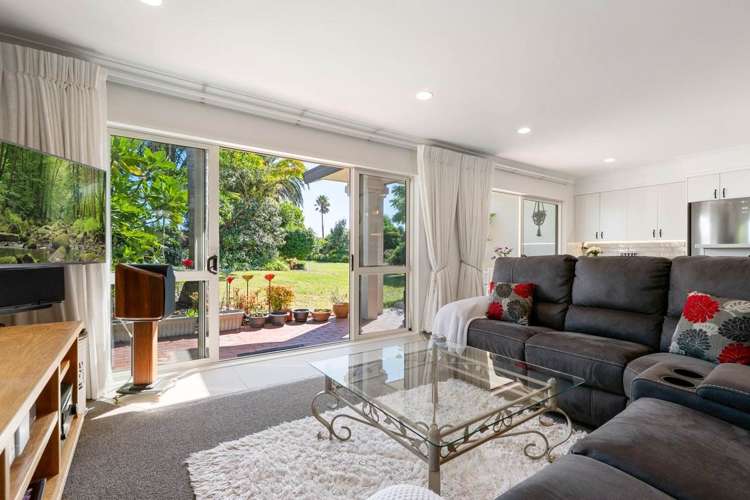 47/111 Santa Monica Drive_3