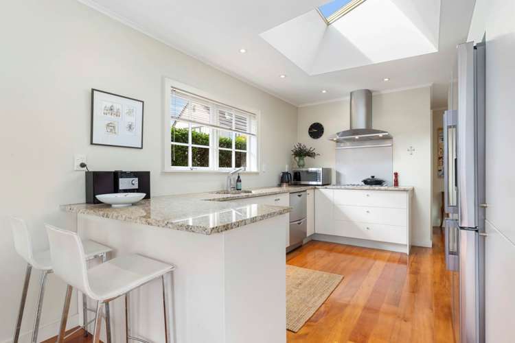 33a Bay Road Saint Heliers_11