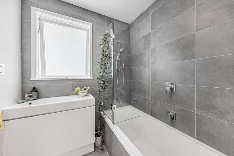 1/9 Buxton Street Point Chevalier_10