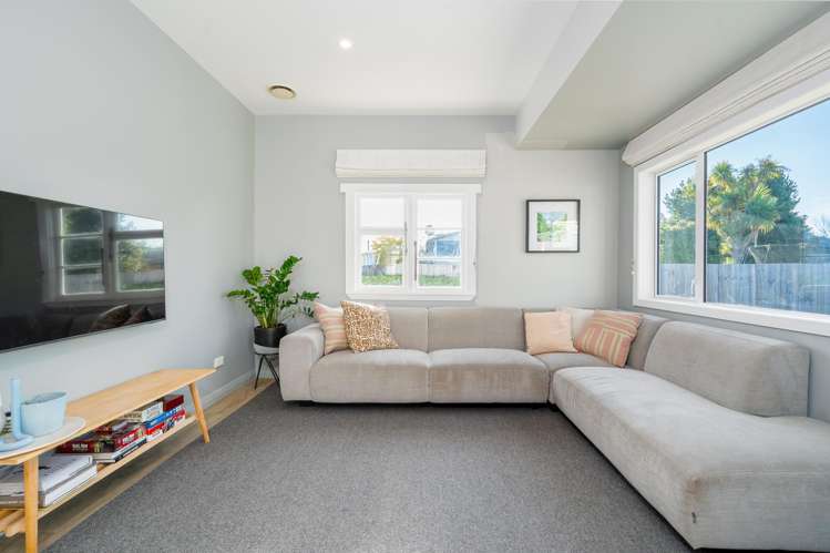 70 Mayfield Avenue St Albans_6