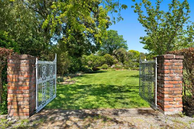 Hidden Gem in Caterton