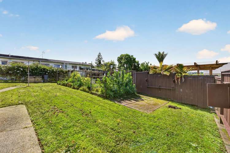 23 Nandana Drive Glen Eden_16