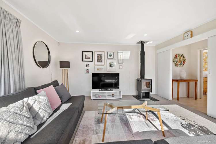 2/42 Howard Road Northcote_7