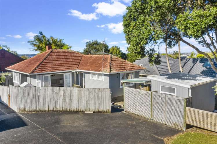 26 Kokiri Street Te Atatu South_14