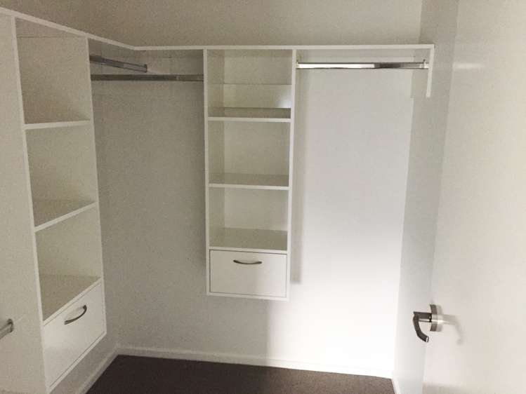 17 Cabourne Drive Glenview_6