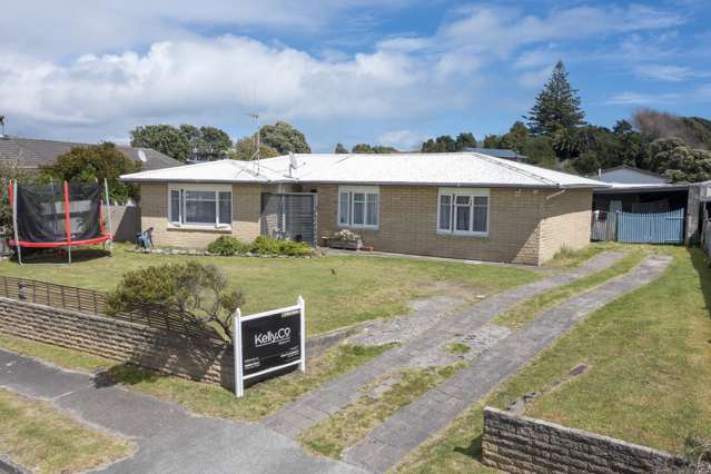 4 Colenso Place Otaki Beach_1