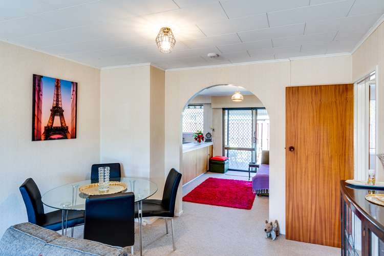 2/93 Riverbend Road Onekawa_5