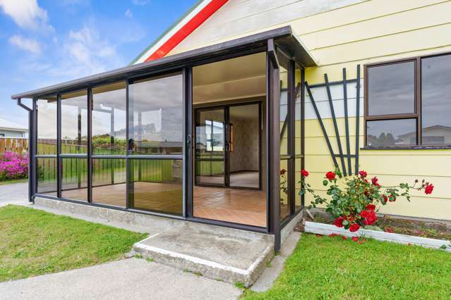 13 Hewson Crescent Otaki Beach_2