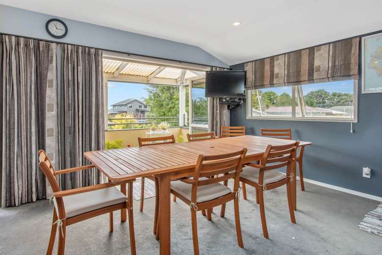 8 Stokes Avenue Te Atatu Peninsula_14