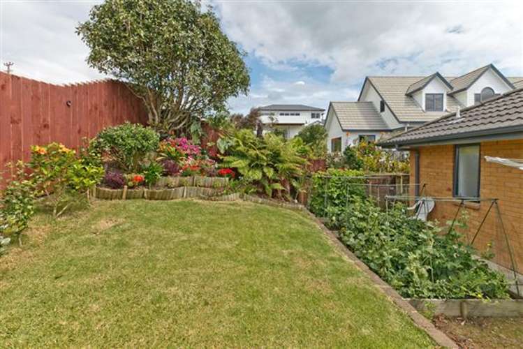 11 Rakau Views Orewa_16