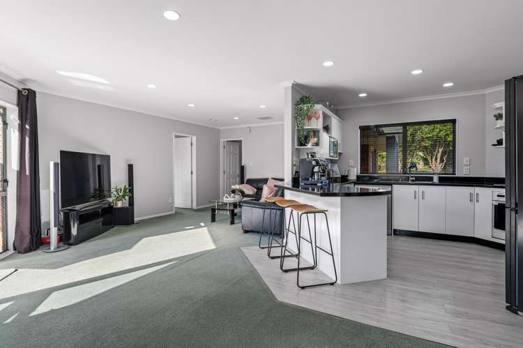 8 Elmbridge Place Owhata_6