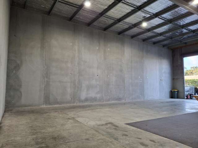 2/11 Paul Matthews Road Rosedale_3