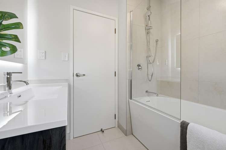 2 Seaford Place Murrays Bay_18