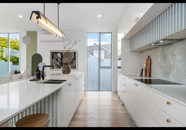 1/2 Gunwelloe Lane Burwood_2