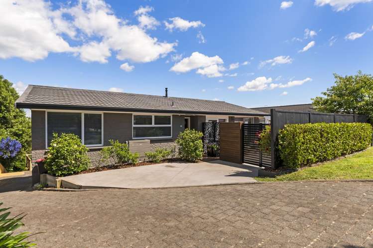 28 Sunny Bay Road Matua_2