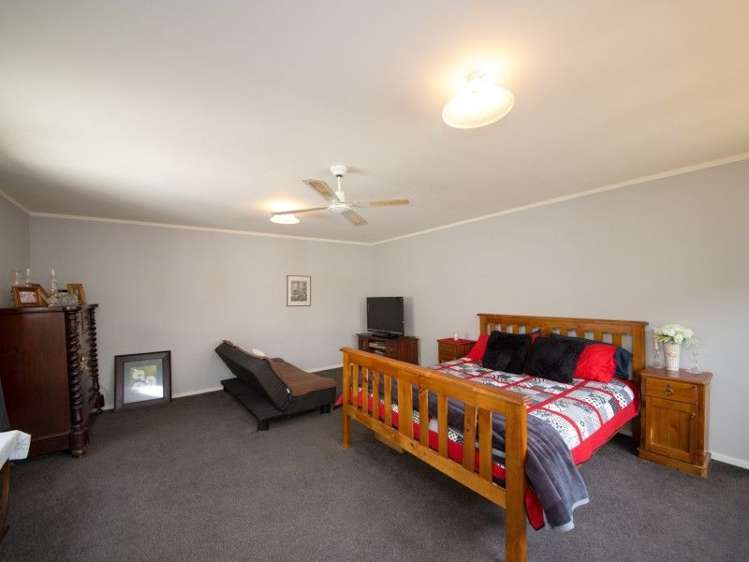 1112 Rangiotu Road Rangiotu_15
