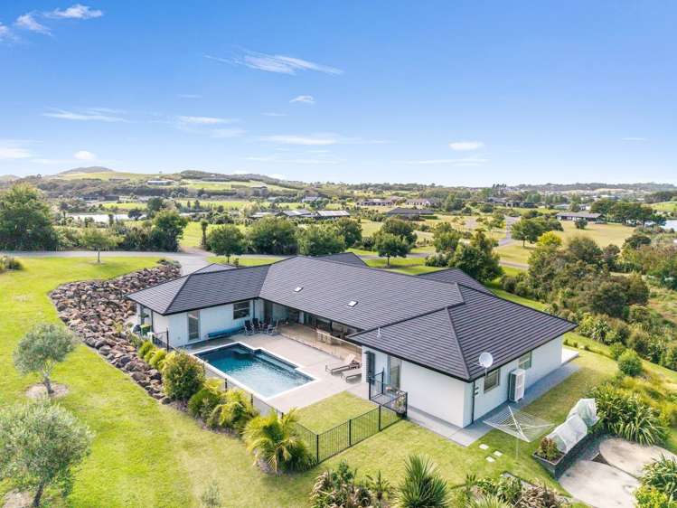 53 Robert Hastie Drive_2