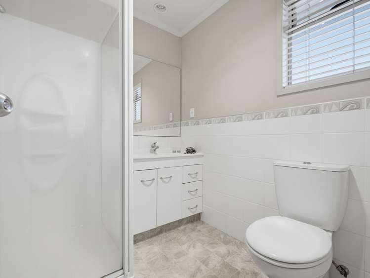 8 Montrose Place Pyes Pa_19