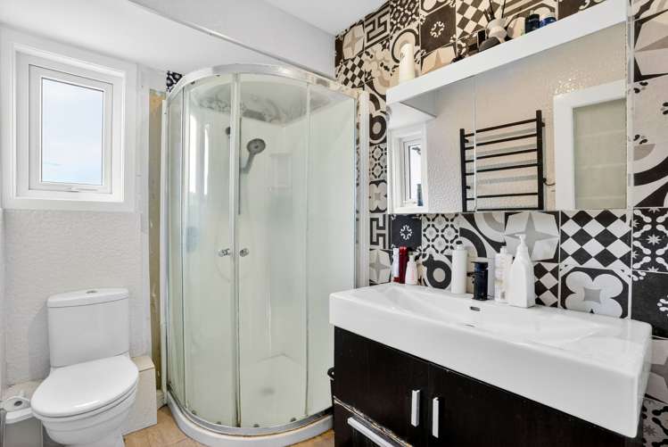 92 Priestley Drive Bucklands Beach_12